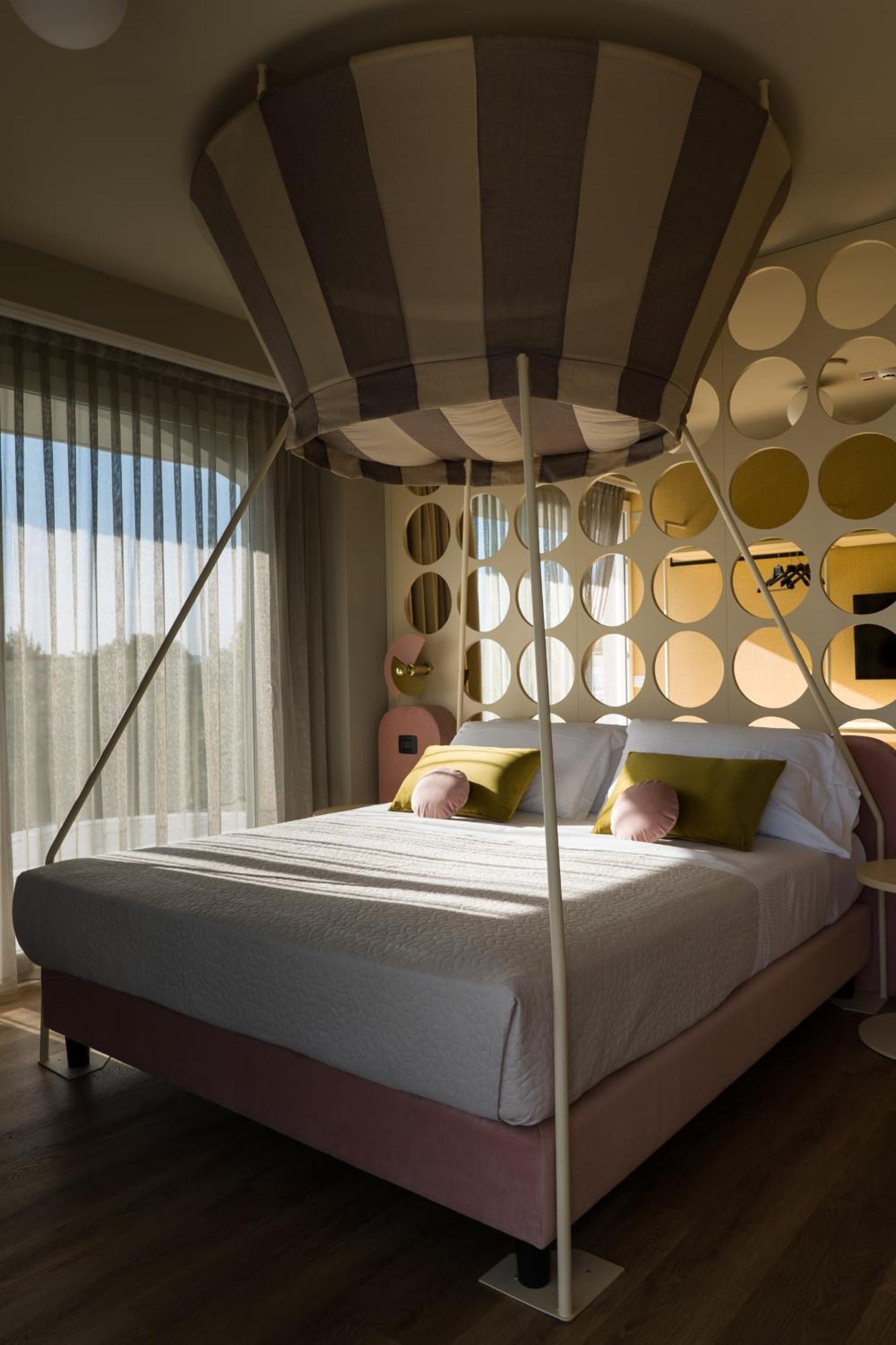 Hotel La Gradisca Rimini Bagian luar foto