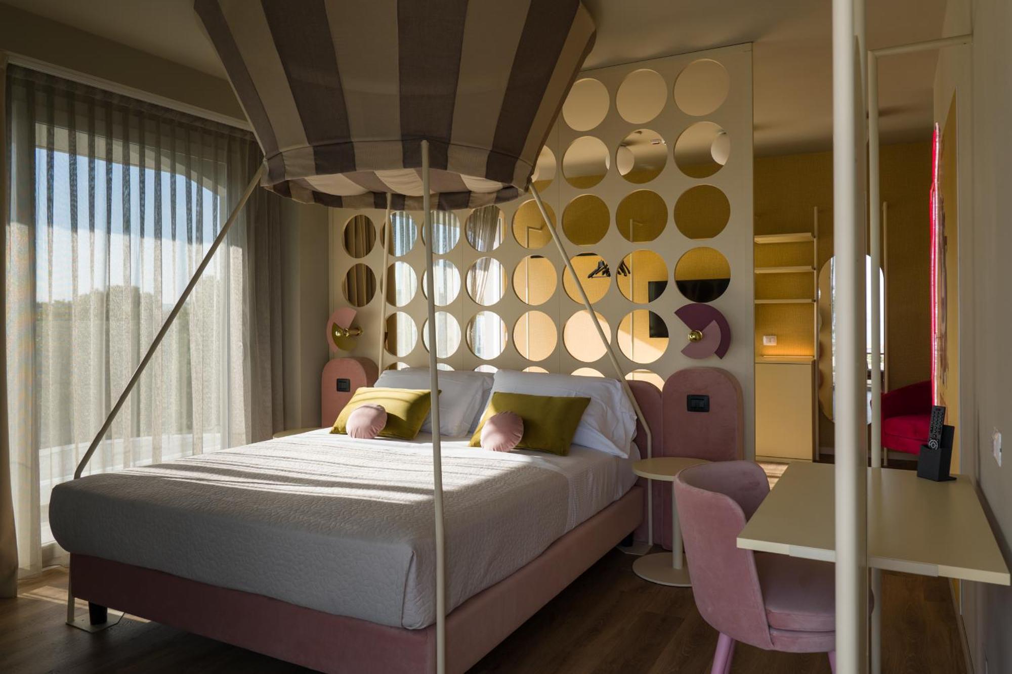 Hotel La Gradisca Rimini Bagian luar foto