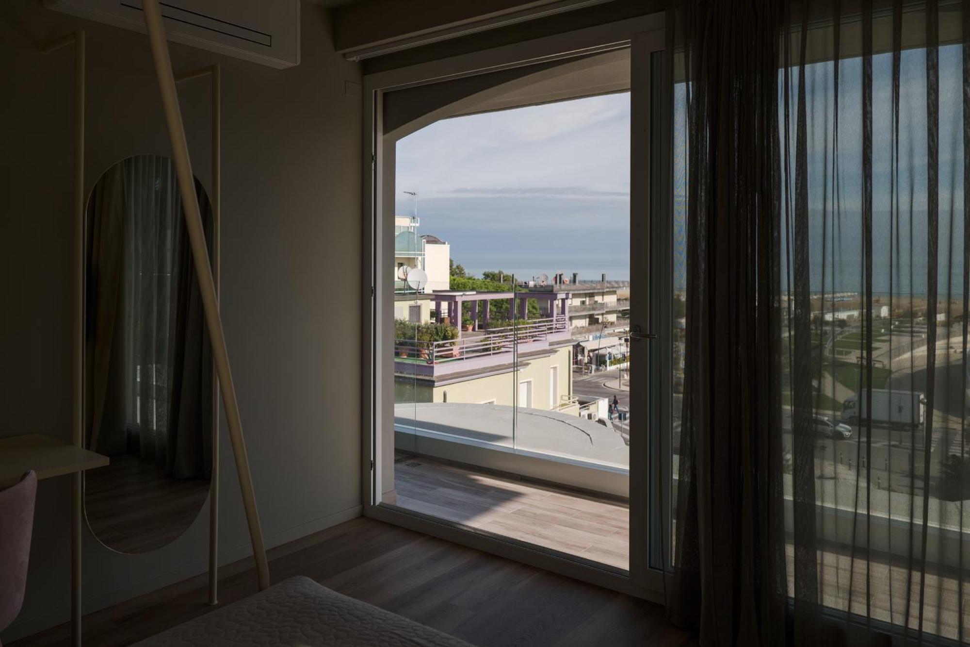 Hotel La Gradisca Rimini Bagian luar foto
