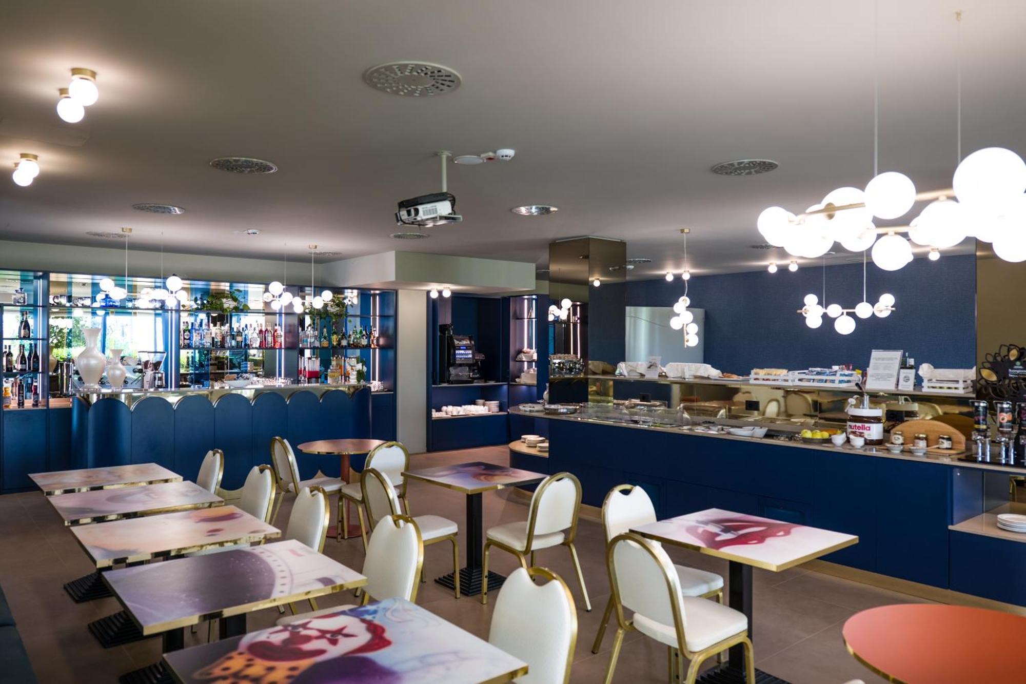 Hotel La Gradisca Rimini Bagian luar foto